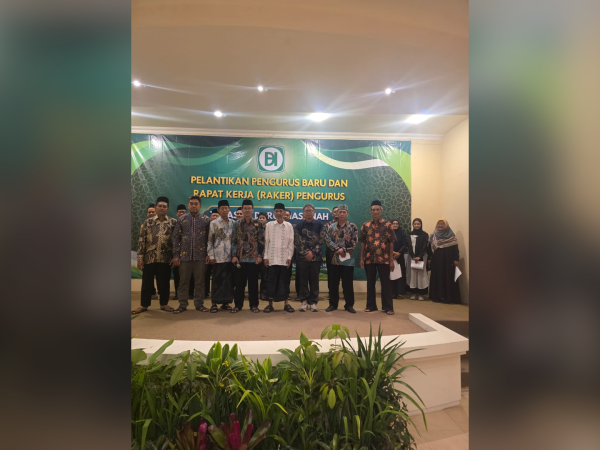 Pelantikan Pengurus Baru Yayasan Darul Hasanah 2026-2031: Kokohkan Visi dan Misi dengan Semangat Persatuan